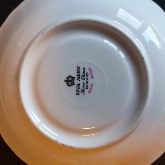 Royal Windsor Cup+ Royal Albert Regal Series Plate Beautiful Set-Bone China Engl - Picture 4 of 12